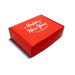 Коробка картонна 30х24х9 см червона - фото подарункові набори