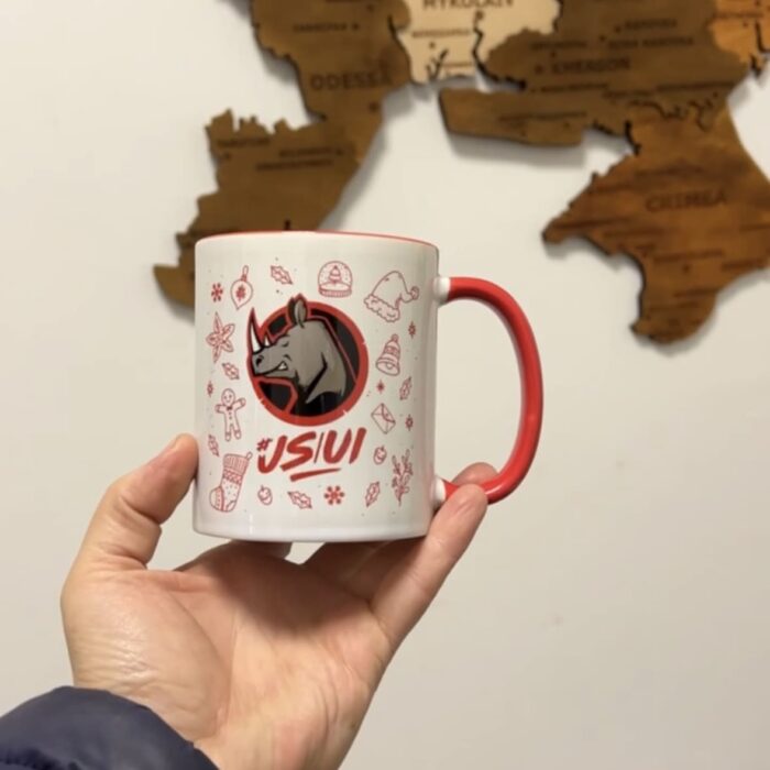 Чашка з кольоровим дном та ручкою - фото подарункові набори