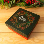 Коробка новорічна 17х17х12 - фото подарункові набори